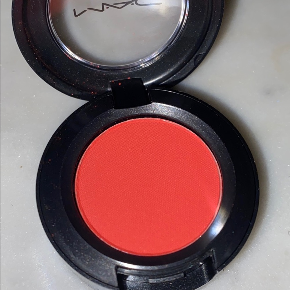 Mac matte eye shadow news flash
